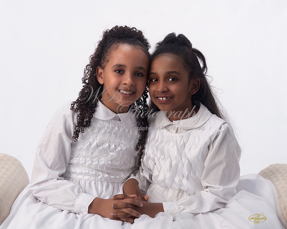 ruth_lydia_on_couch_child