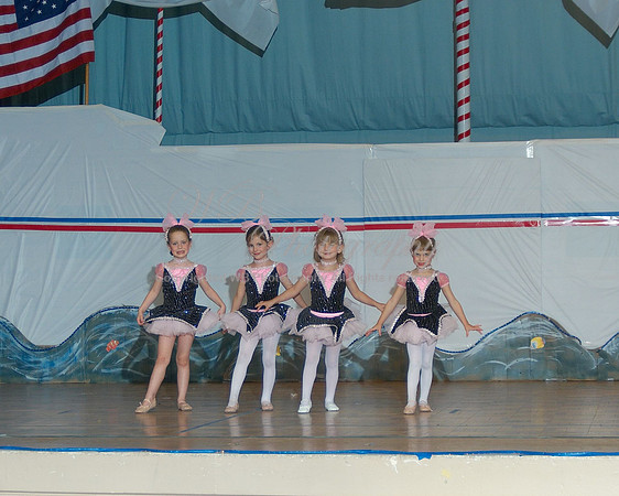 G003Getting_ready_ballet